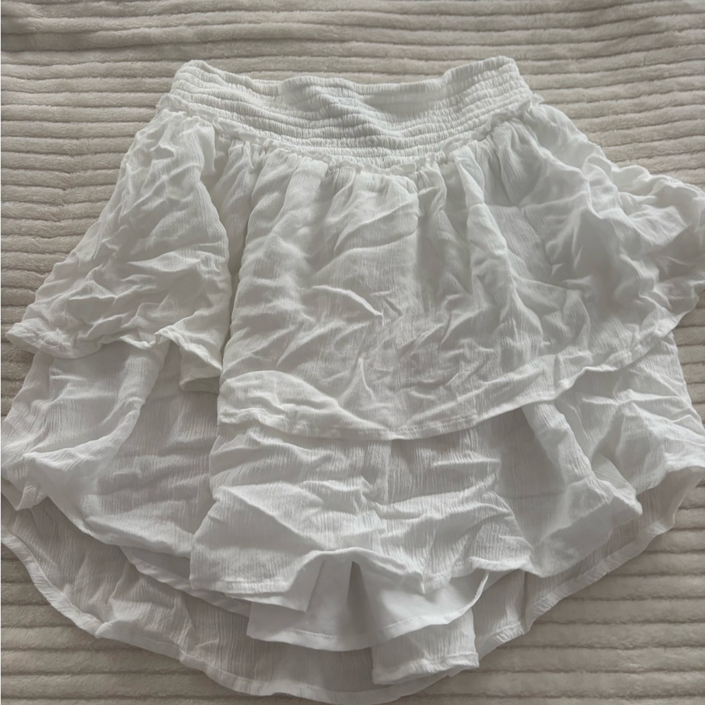hollister white tiered mini skirt